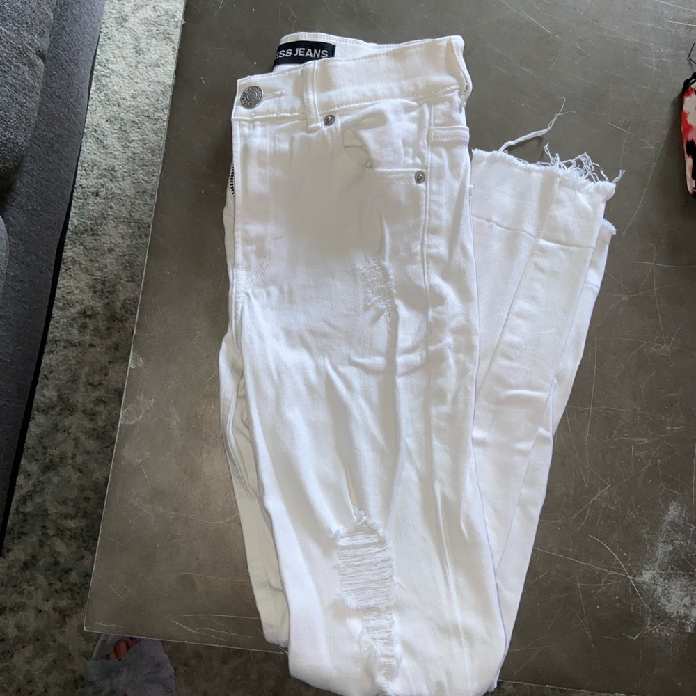 Size 2 regular white ripped skinny jeans express